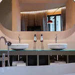 Akeah Centro 4*